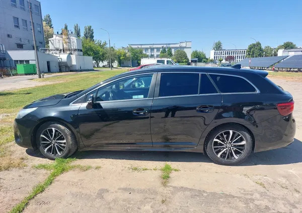 toyota avensis kujawsko-pomorskie Toyota Avensis cena 40000 przebieg: 313000, rok produkcji 2017 z Włocławek